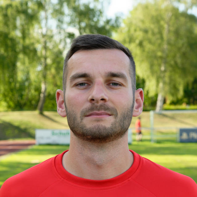 (9) Pascal Benes