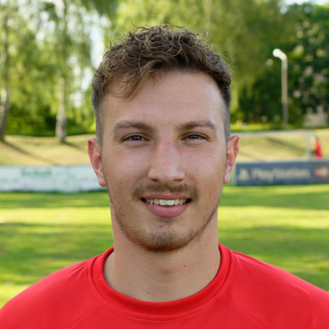 (10) Nico Geyer