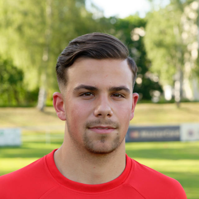 (6) Yannik Raab